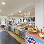 アルベルゲ イントゥルホーヴェン *