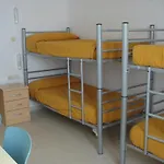 アルベルゲ イントゥルホーヴェン ホステル シエラネバダ