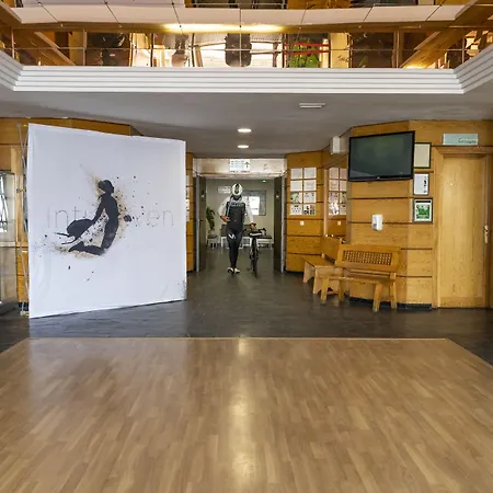 アルベルゲ イントゥルホーヴェン