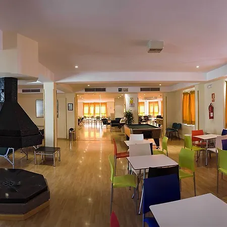 アルベルゲ イントゥルホーヴェン * シエラネバダ