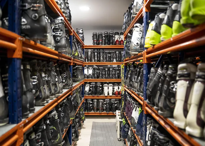 Inturjoven Хостел *